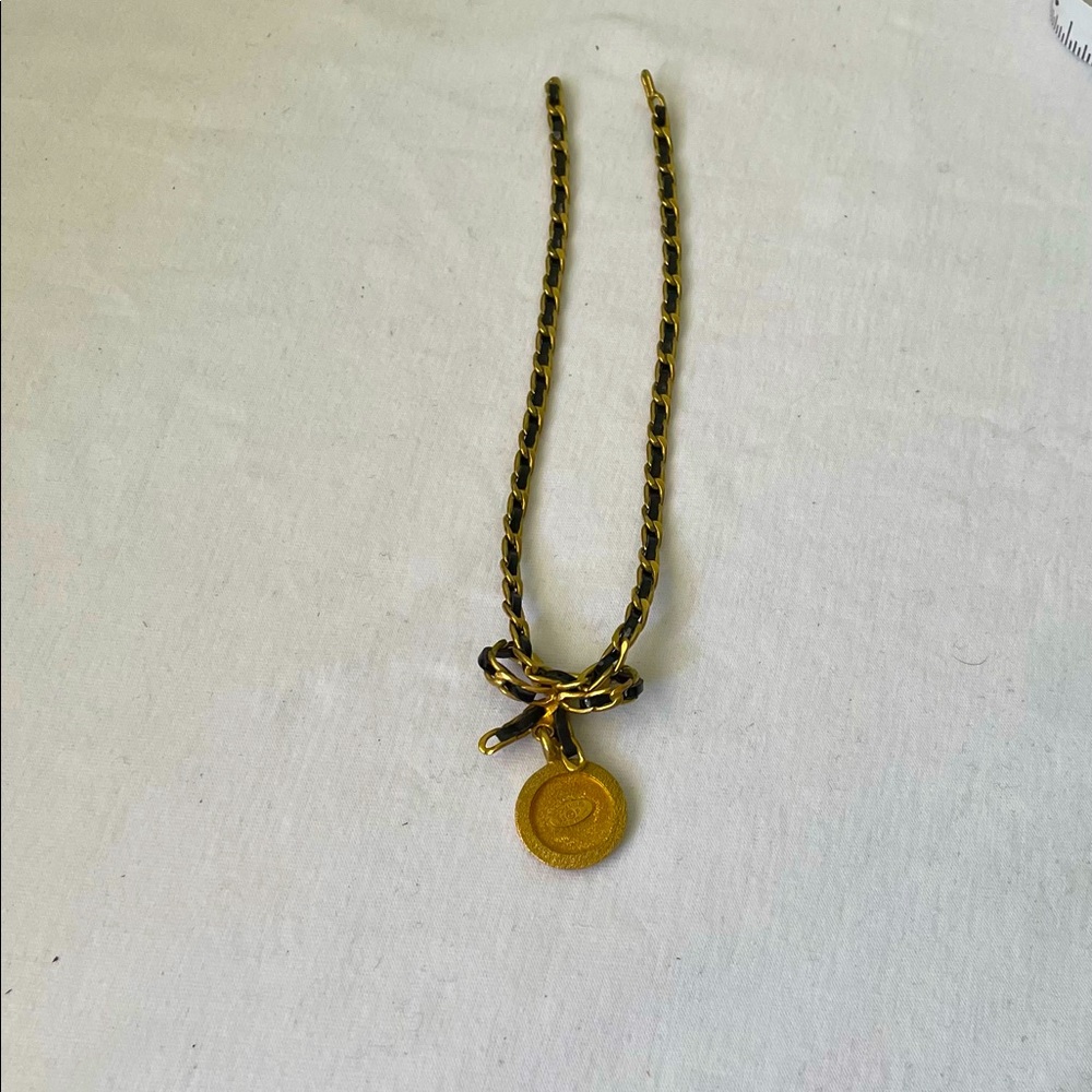Authentic Vintage Chanel coin crystal choker necklace - Picture 7 of 7